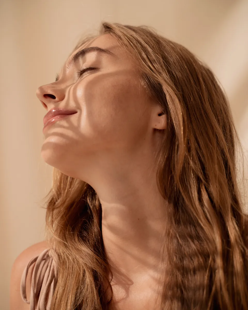 Photomodulation LED à Lille - Luminothérapie visage anti-acné, anti-âge et régénérante chez Oraskin